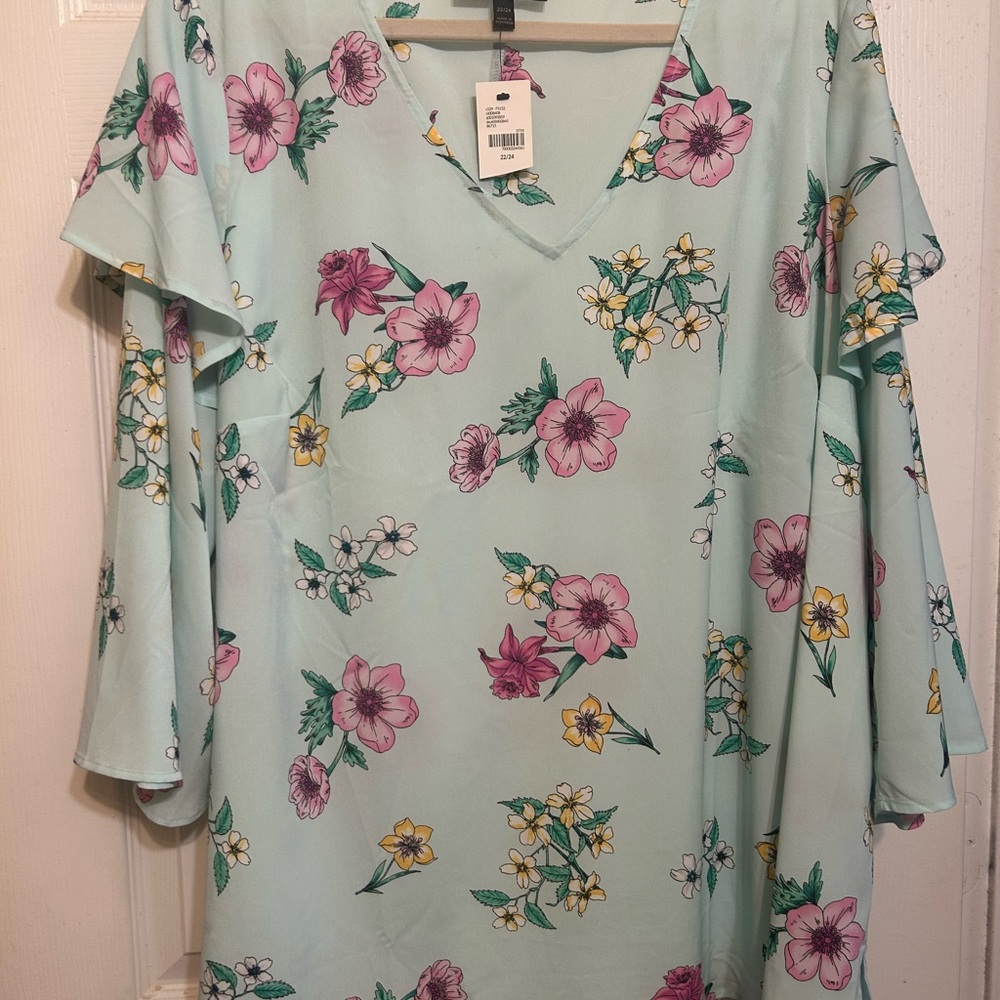 NWT- Lane Bryant Floral Blouse - Mint Green and Pink. Size 22/24